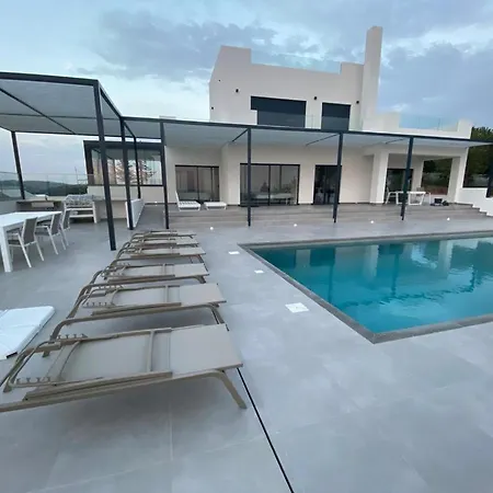 Βίλα Villagoldra - Luxury And Family *